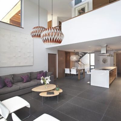 CAPULLO BLANCO Y COBRE EN LIVING
