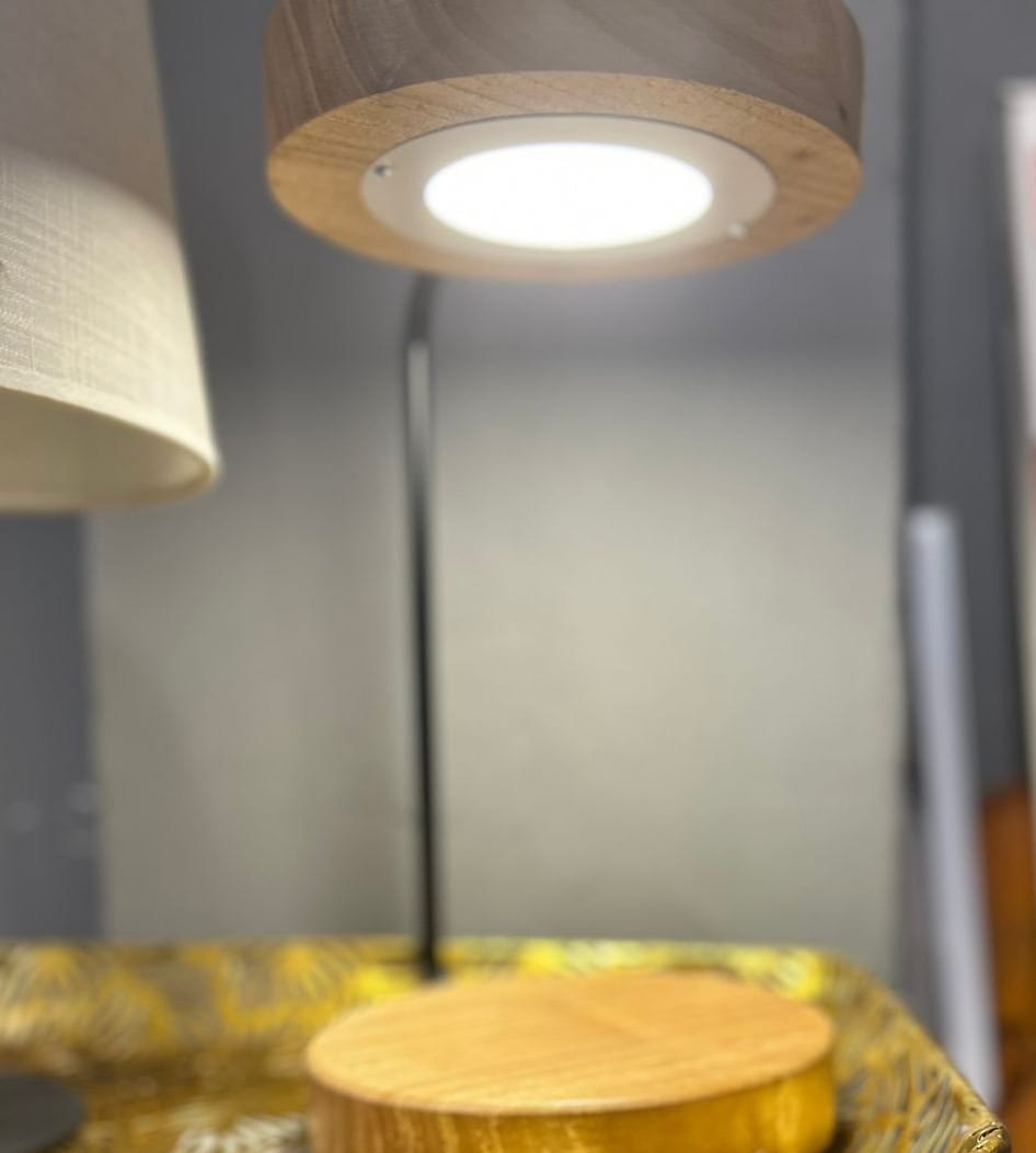 lampara de mesa "tiziano" 6 w paraiso y metal negro luz calida